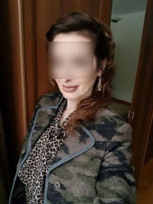Вераника – девушка для массажа, которая знает все эрогенные зоны, работает в Волгограде (Центральный)